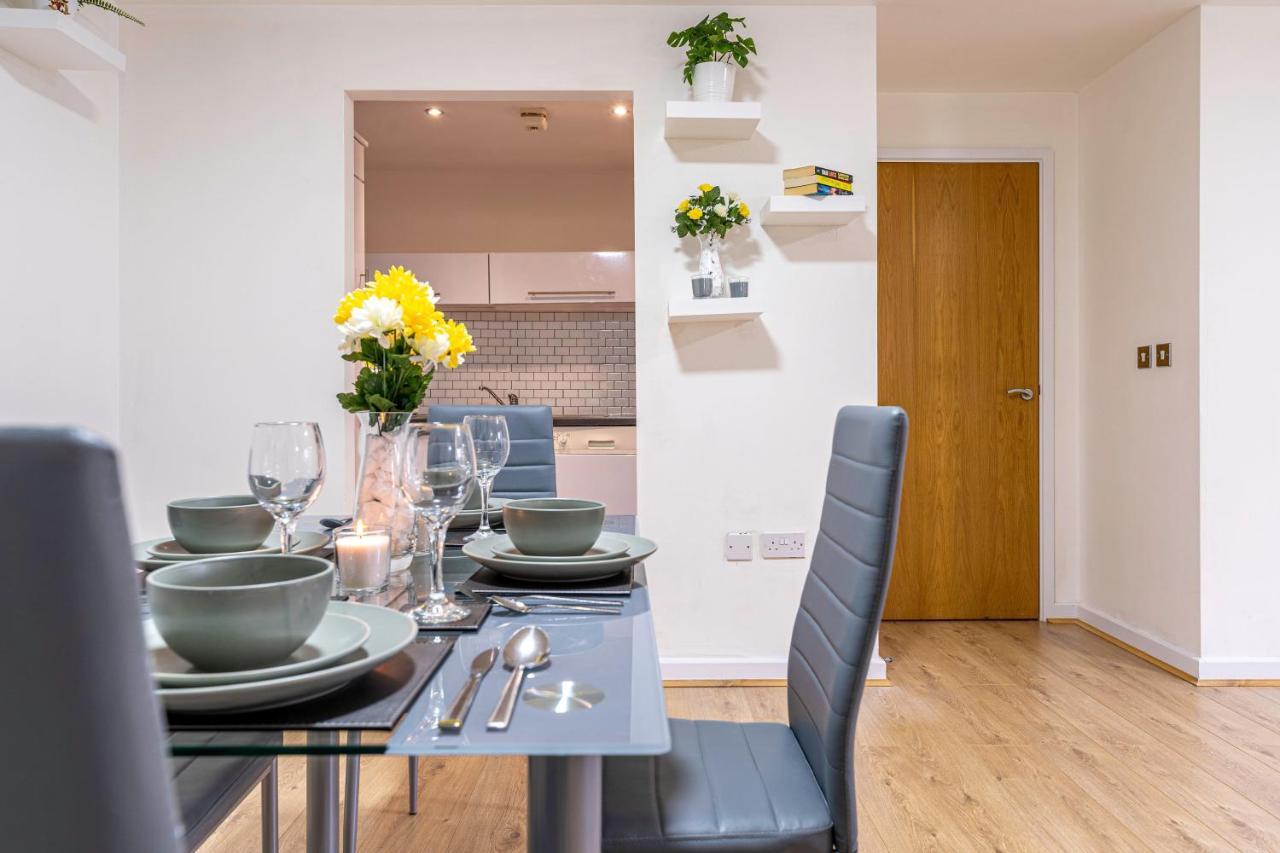 Riley House Spacious City Apartment Coventry Exterior foto