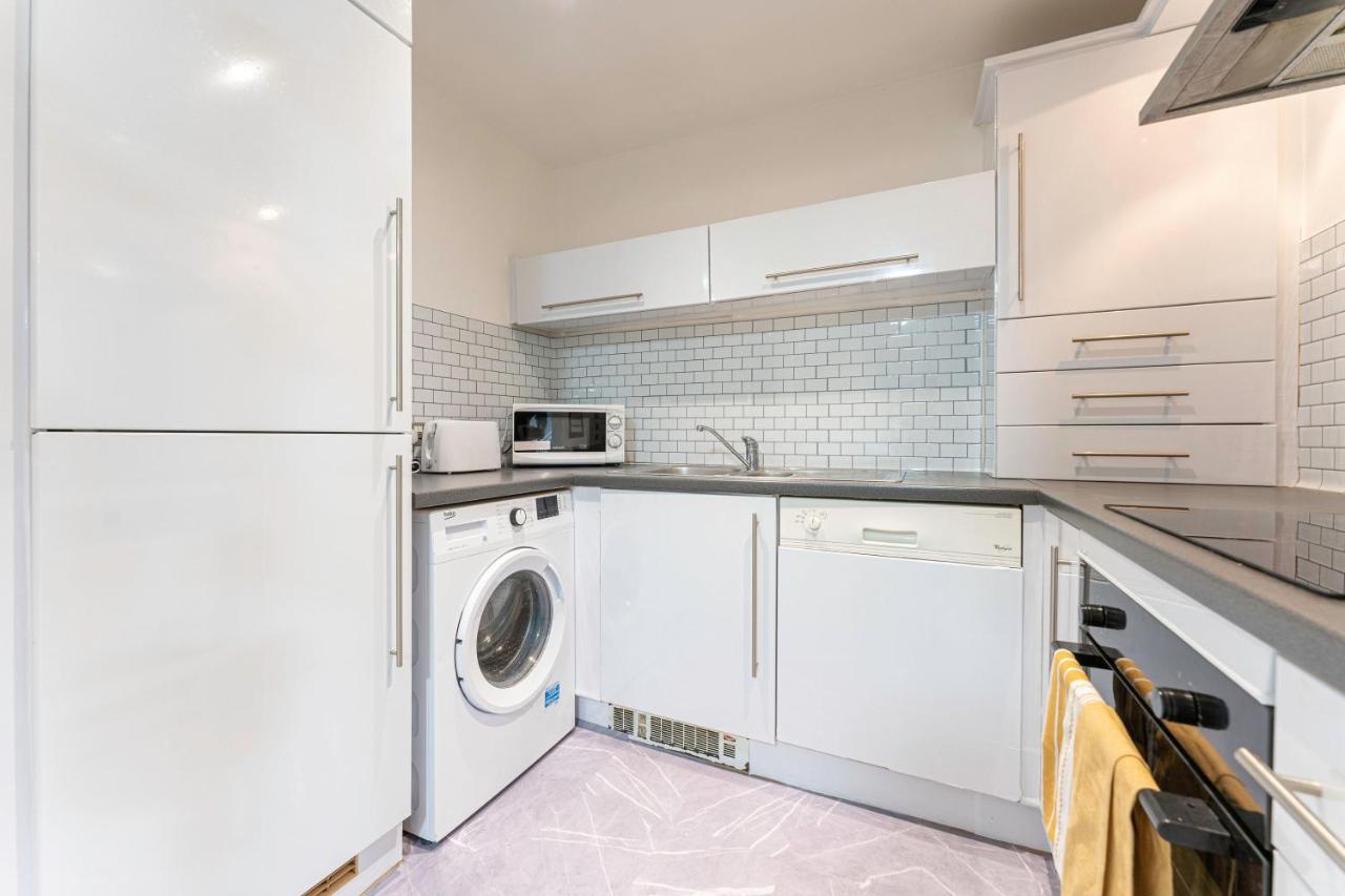 Riley House Spacious City Apartment Coventry Exterior foto