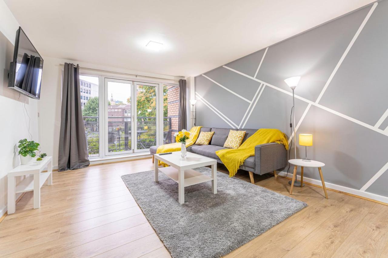 Riley House Spacious City Apartment Coventry Exterior foto