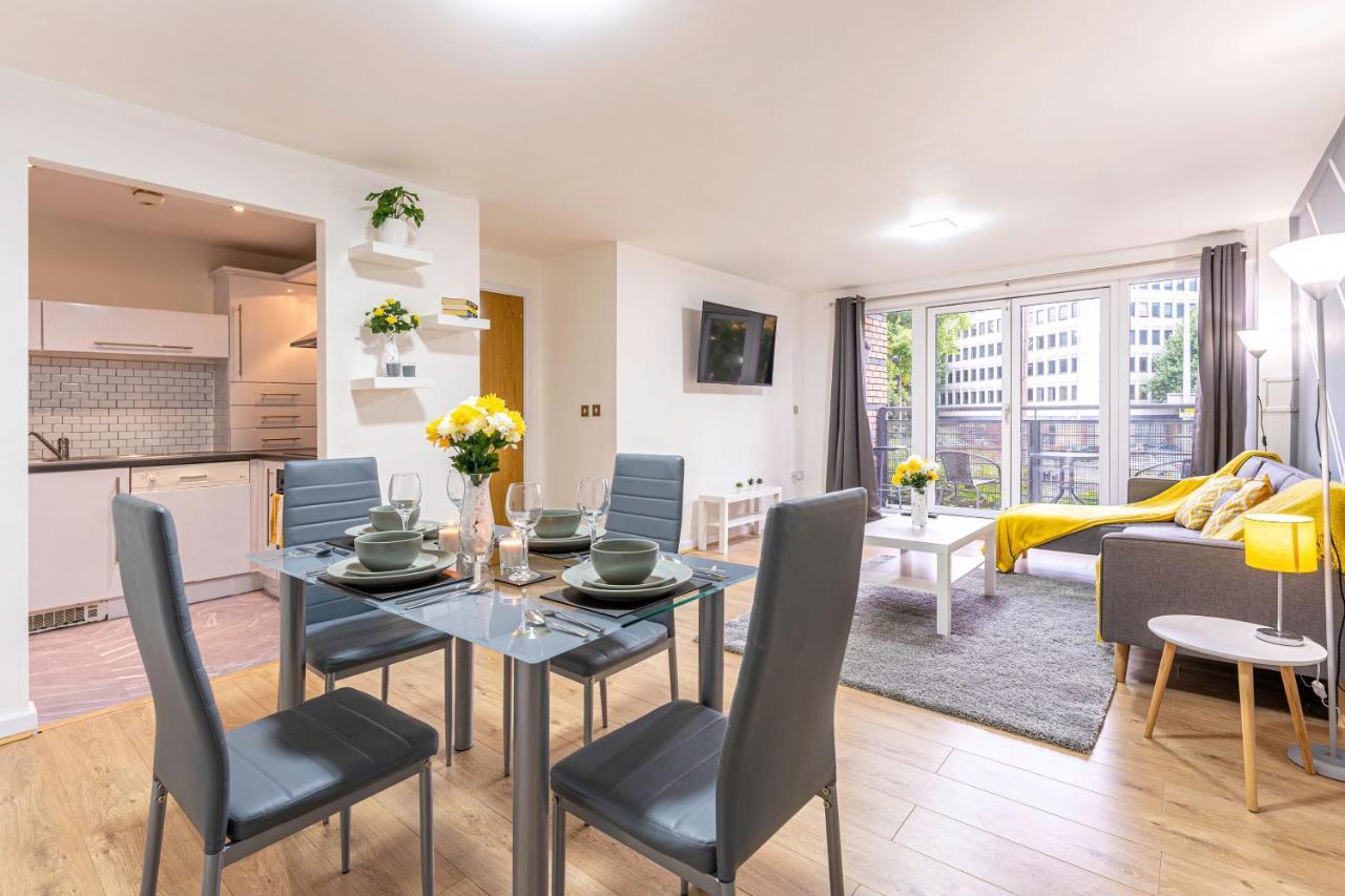 Riley House Spacious City Apartment Coventry Exterior foto