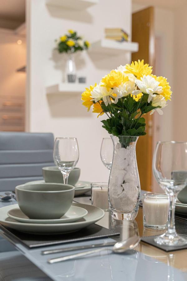Riley House Spacious City Apartment Coventry Exterior foto