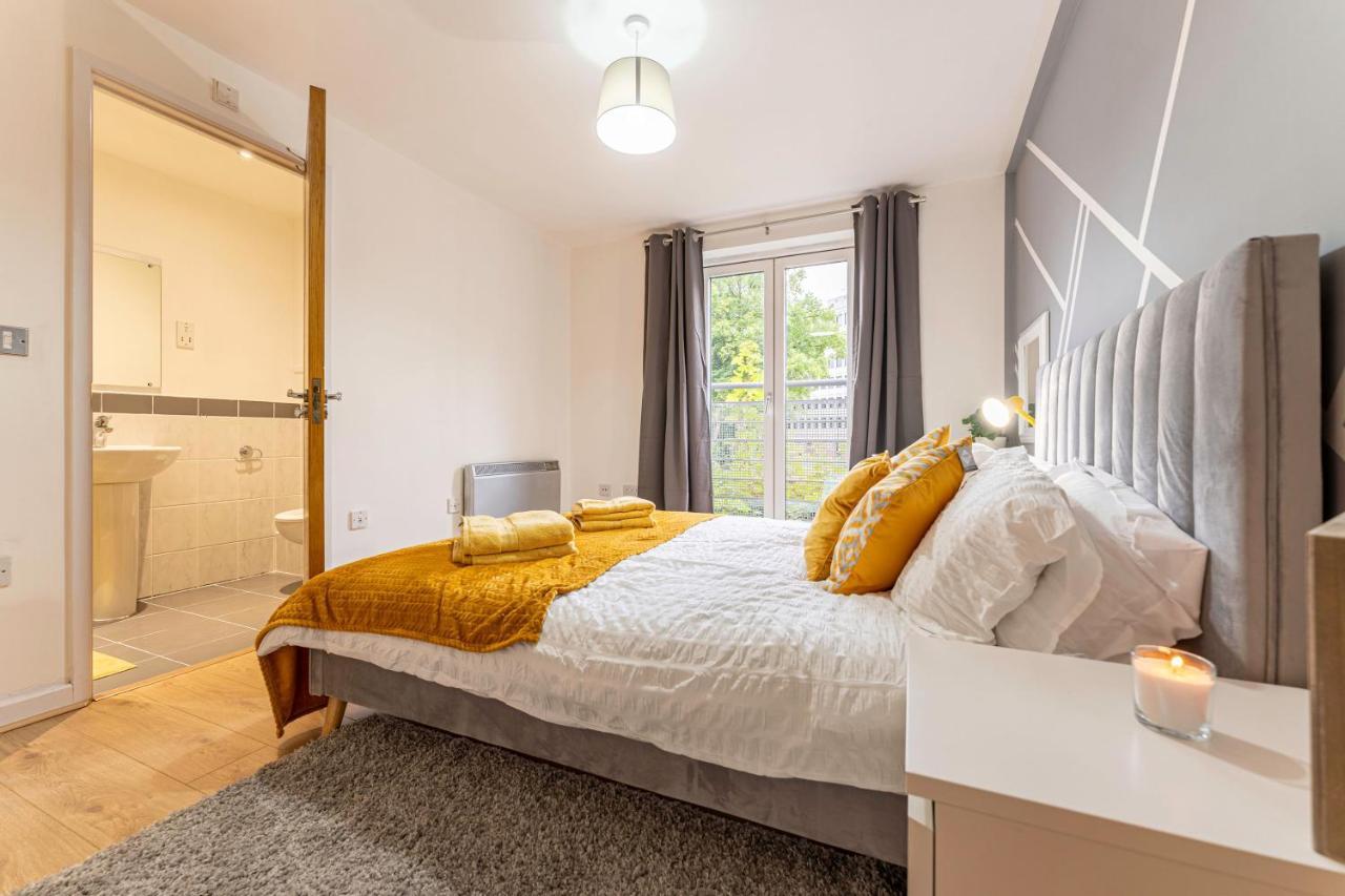 Riley House Spacious City Apartment Coventry Exterior foto