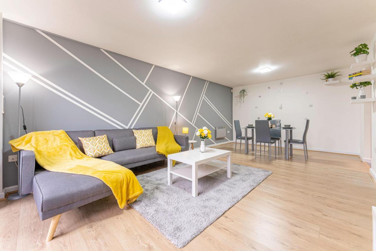 Riley House Spacious City Apartment Coventry Exterior foto