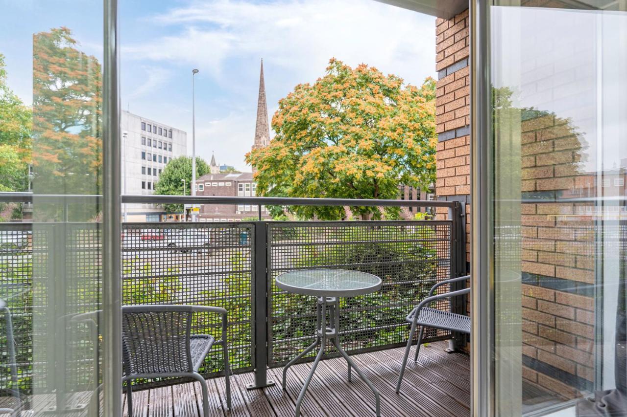 Riley House Spacious City Apartment Coventry Exterior foto