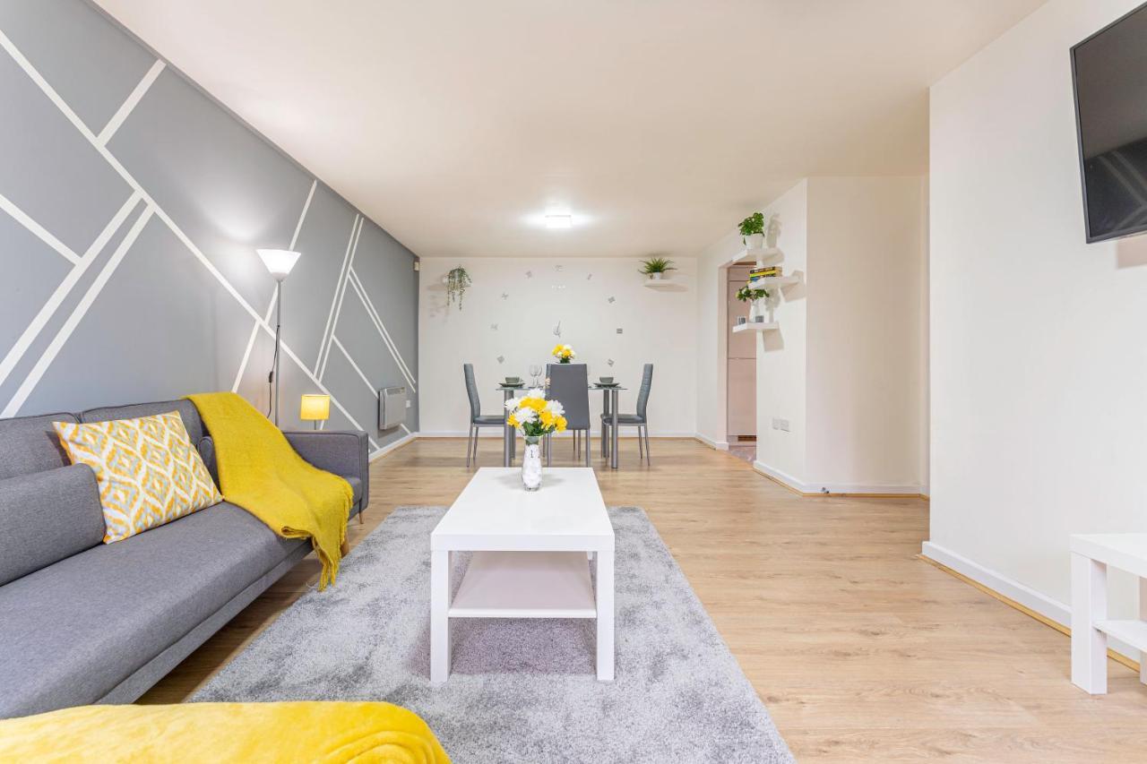 Riley House Spacious City Apartment Coventry Exterior foto