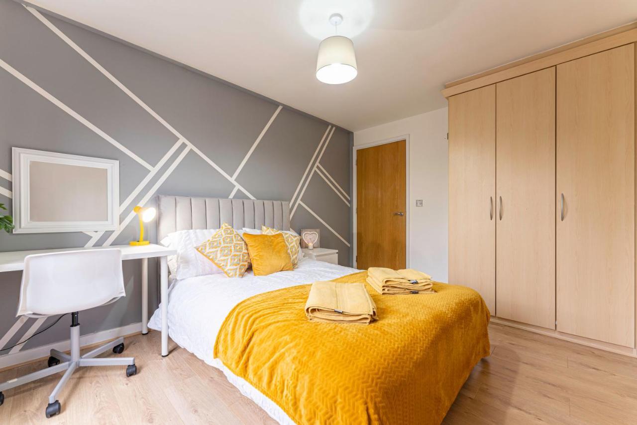Riley House Spacious City Apartment Coventry Exterior foto